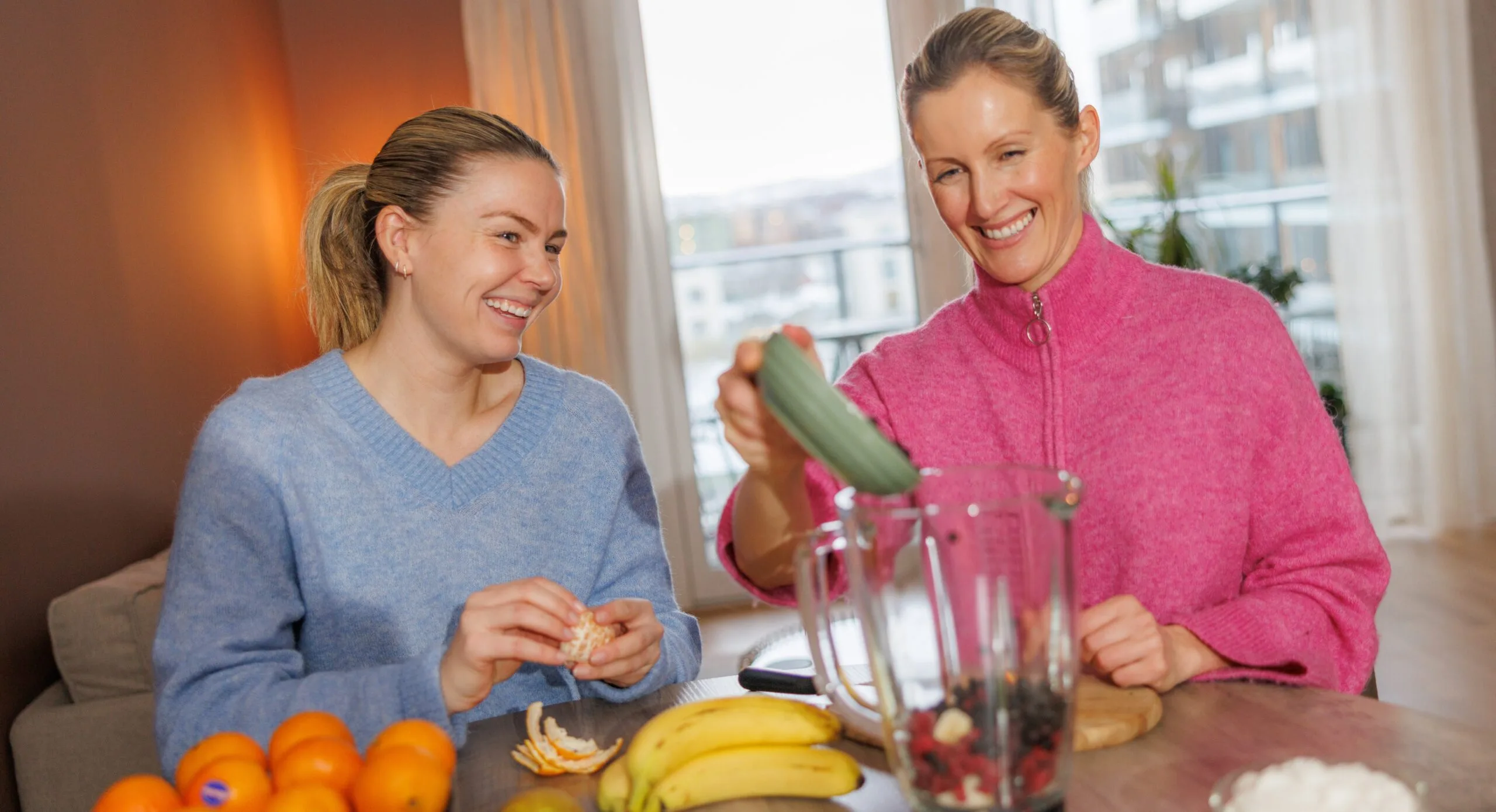 Anette og Maren Make Smoothie